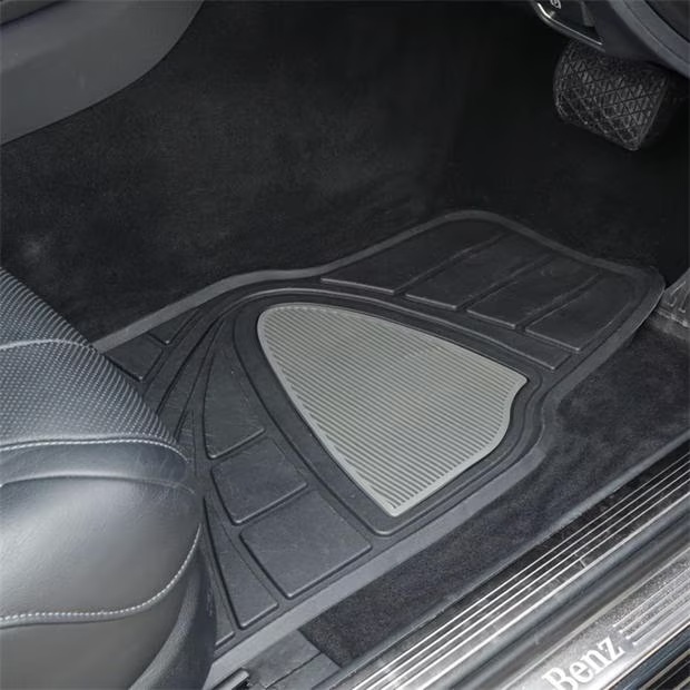 106740-streetwize-deluxe-celebrity-rubber-car-mat-set-with-full-cros-1.jpg