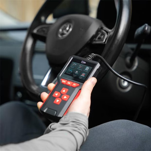 10795-streetwize-2-in-1-obdii-fault-scanner-with-battery-tester-1.jpg