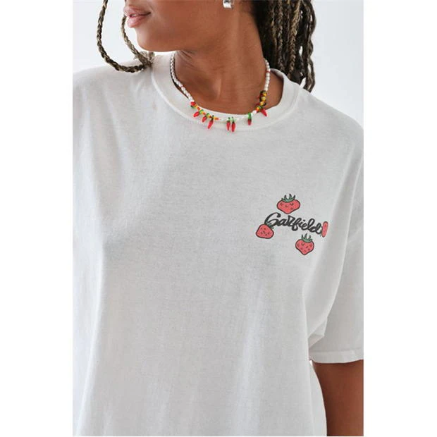111408-daisy-street-garfield-strawberry-oversized-t-shirt-1.jpg