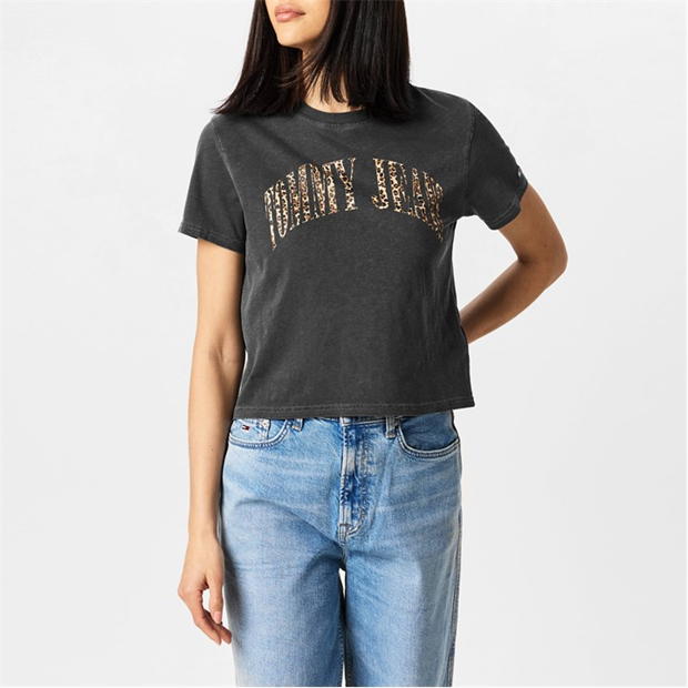 113983-tommy-jeans-classic-leopard-shot-sleeved-shirt-1.jpg