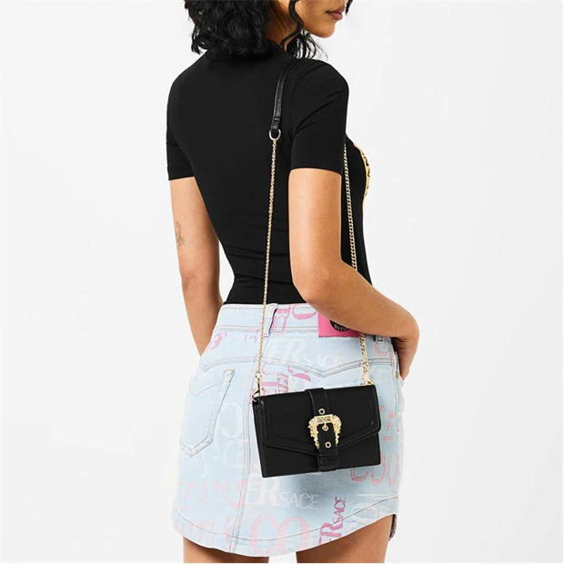 114601-versace-jeans-couture-printed-logo-t-shirt-1.jpg