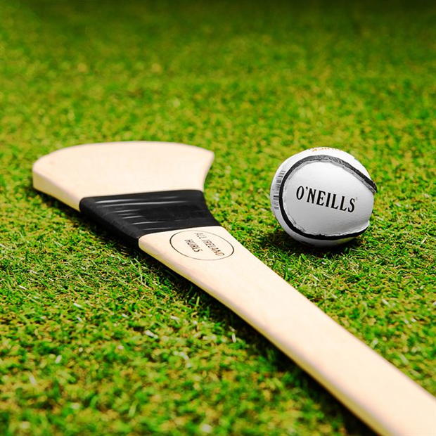 116958-oneills-quick-touch-sliotar-1.jpg