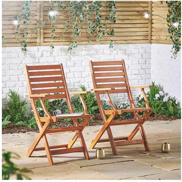 VonHaus Cannes 2 Pack Wooden Folding Chairs