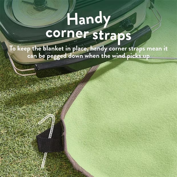 12145-slumberdown-outdoor-waterproof-picnic-blanket-1.jpg