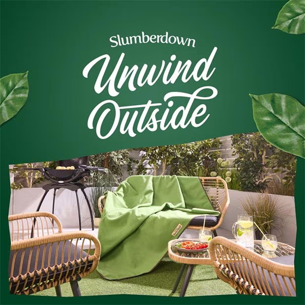 12145-slumberdown-outdoor-waterproof-picnic-blanket-1.jpg