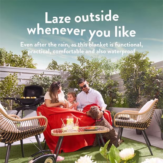 12145-slumberdown-outdoor-waterproof-picnic-blanket-1.jpg