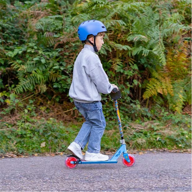12418-hot-wheels-hot-wheels-in-line-scooter-with-revver–1.jpg
