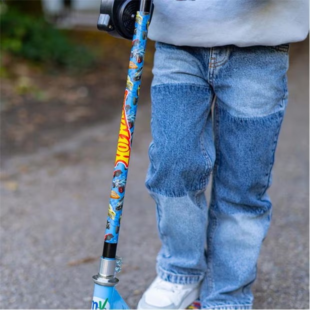 12418-hot-wheels-hot-wheels-in-line-scooter-with-revver–1.jpg