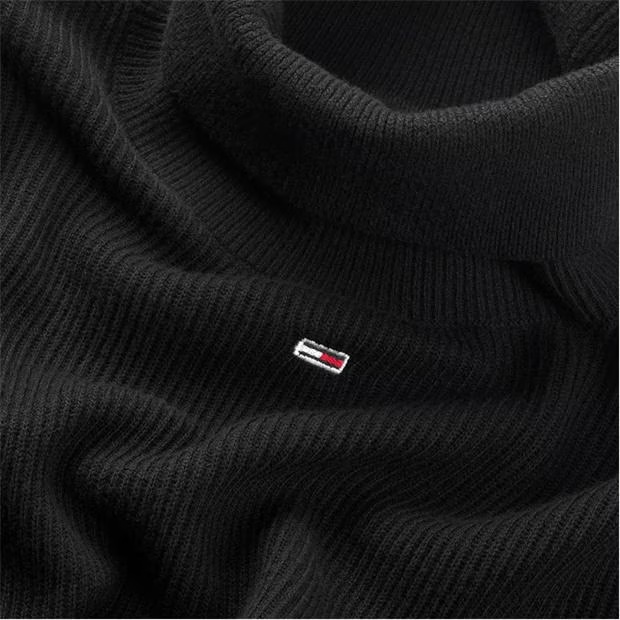 155253-tommy-jeans-essential-turtleneck-sweater-1.jpg