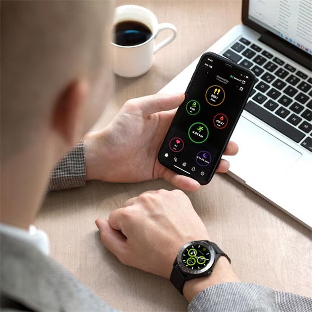 17627-harry-lime-harry-lime-fashion-smart-watch-in-black-with-silve-1.jpg