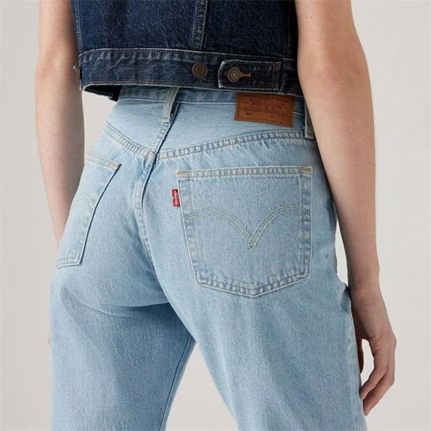 17688-levis-501-cropped-jeans-1.jpg