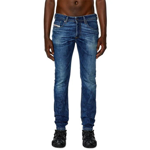 18969-diesel-sleenker-skinny-jeans-1.webp