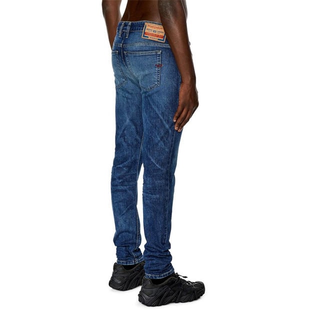 18969-diesel-sleenker-skinny-jeans-1.webp
