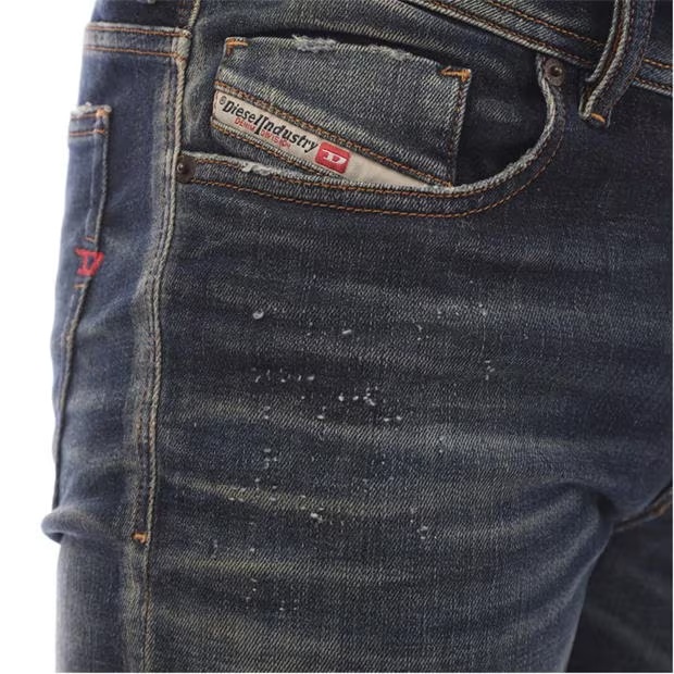 18969-diesel-sleenker-skinny-jeans-1.webp