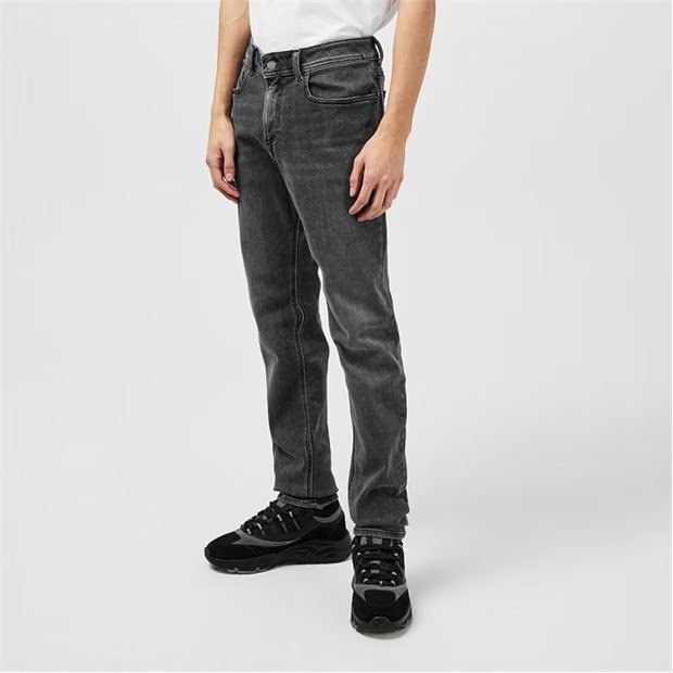 18969-diesel-sleenker-skinny-jeans-1.webp