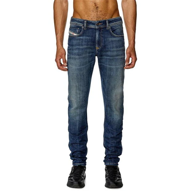 18969-diesel-sleenker-skinny-jeans-1.webp