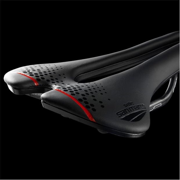 2014-selle-san-marco-aspide-short-carbon-fx-saddle-1.jpg