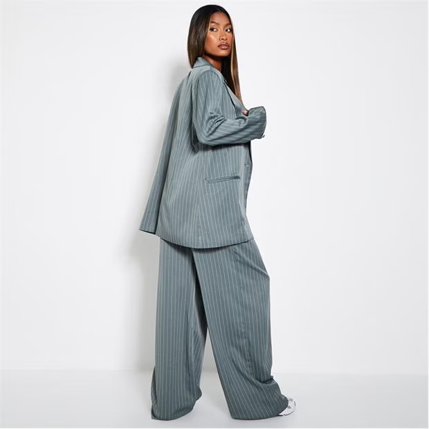 202208-i-saw-it-first-pinstripe-oversized-blazer-1.jpg