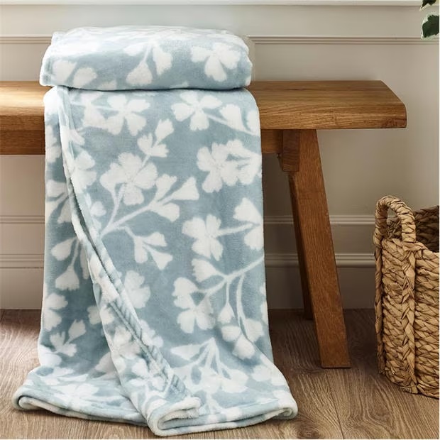Catherine Lansfield Brooke Floral Cosy Fleece Blanket Throw
