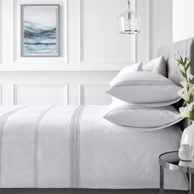 Appletree Boutique Embroidered Band Embroidered Duvet Cover Set