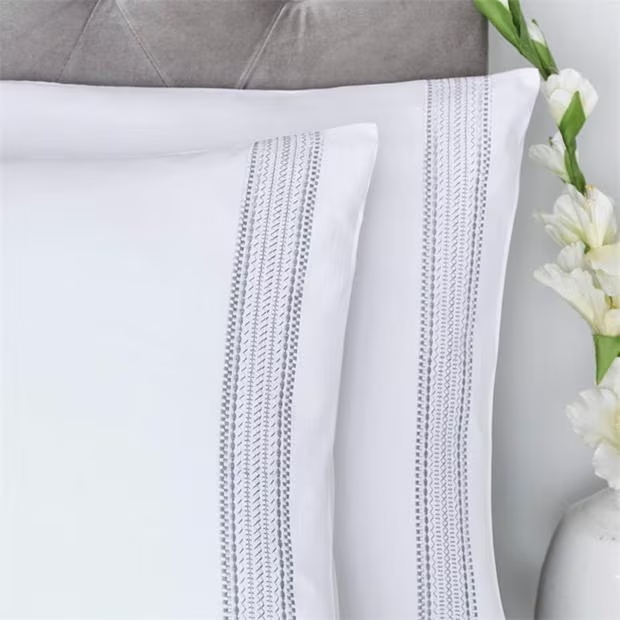 Appletree Boutique Embroidered Band Embroidered Duvet Cover Set