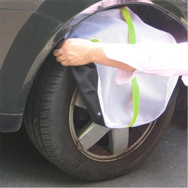 215643-snow-n-go-snow-n-go-traction-socks-1.jpg