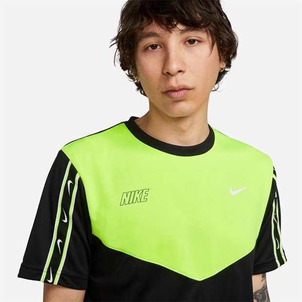 222267-nike-sportswear-repeat-men-s-t-shirt-1.jpg