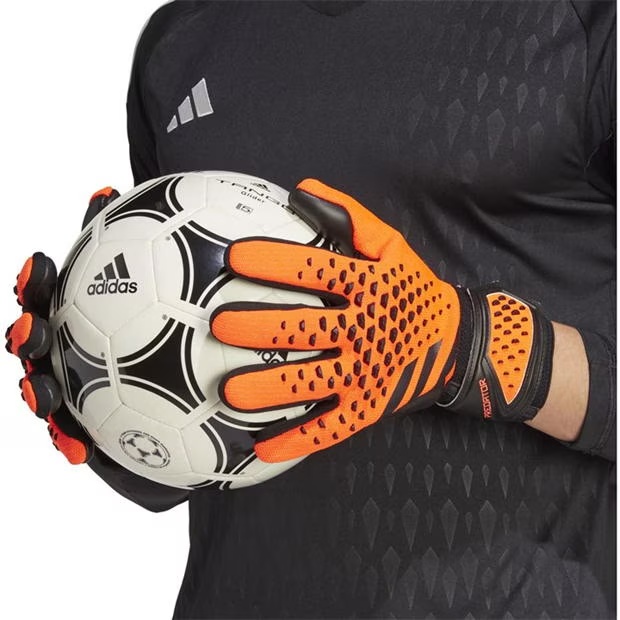 224267-adidas-predator-league-goalkeeper-glove-adults-1.jpg