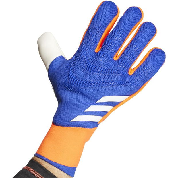 224287-adidas-predator-pro-promo-fingersave-goalkeeper-gloves-1.jpg