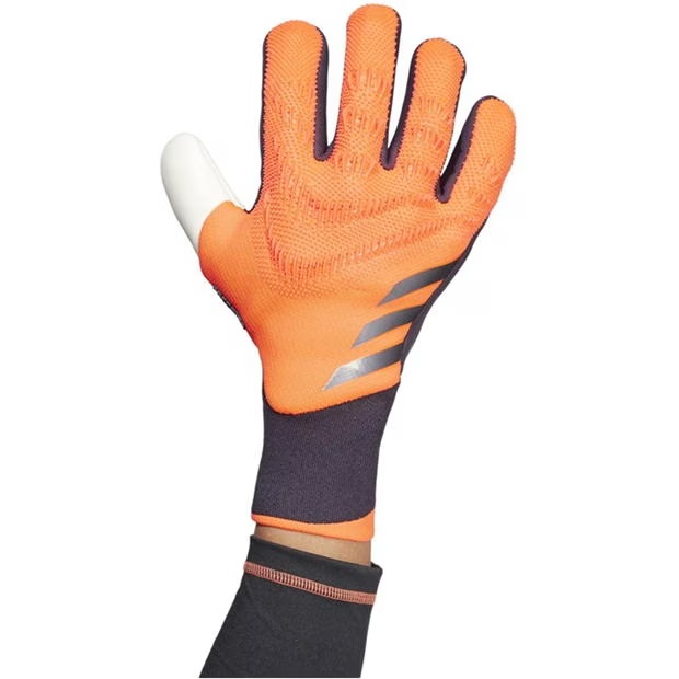 224287-adidas-predator-pro-promo-fingersave-goalkeeper-gloves-1.jpg