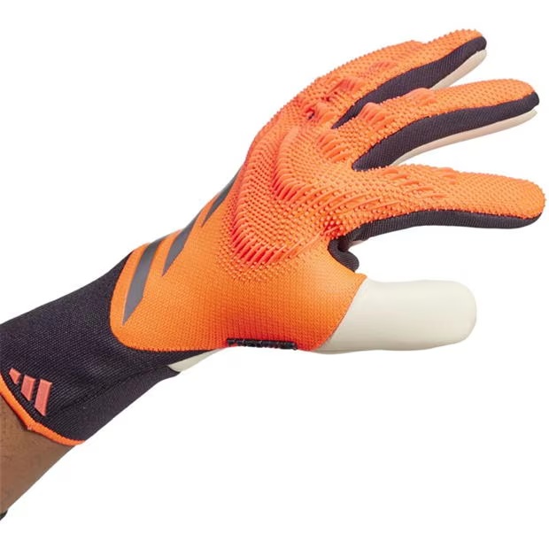 224643-adidas-predator-pro-goalkeeper-gloves-adults-1.jpg