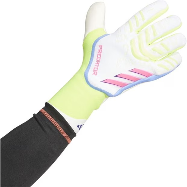 224643-adidas-predator-pro-goalkeeper-gloves-adults-1.jpg