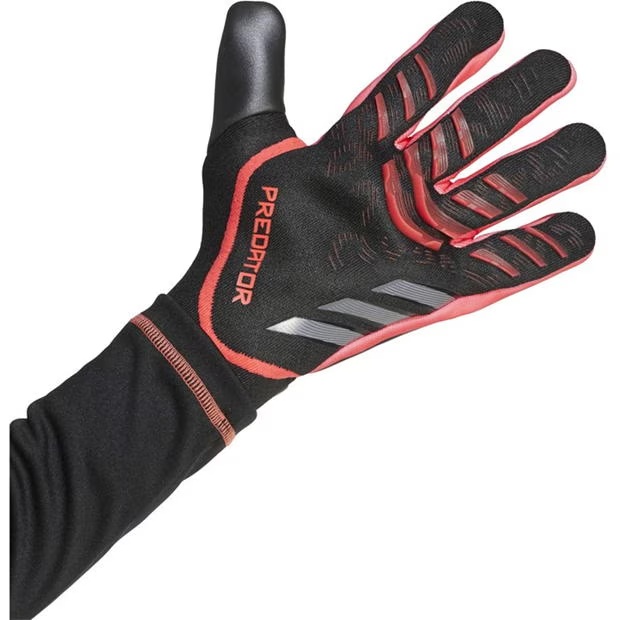 224643-adidas-predator-pro-goalkeeper-gloves-adults-1.jpg