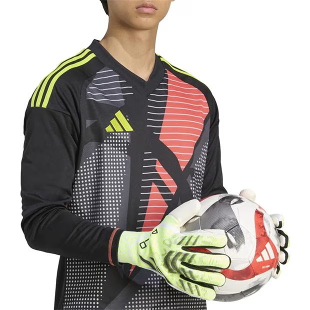 224643-adidas-predator-pro-goalkeeper-gloves-adults-1.jpg
