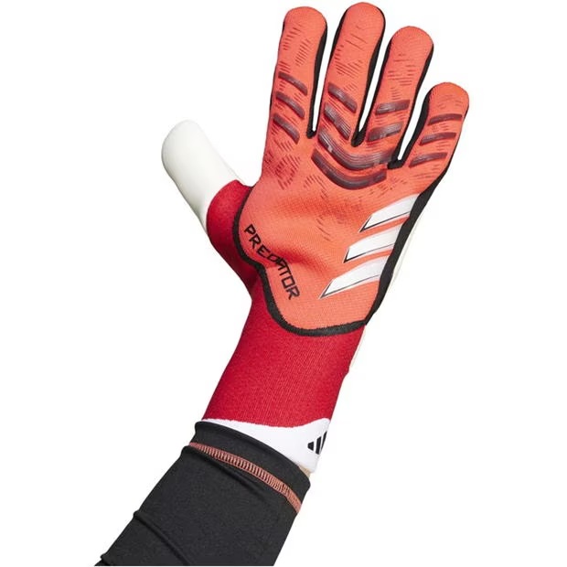 224643-adidas-predator-pro-goalkeeper-gloves-adults-1.jpg