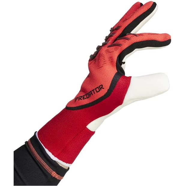 224643-adidas-predator-pro-goalkeeper-gloves-adults-1.jpg