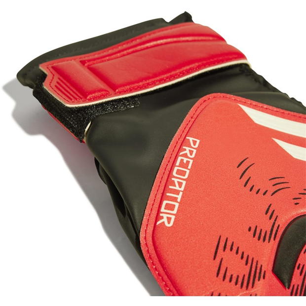 224643-adidas-predator-pro-goalkeeper-gloves-adults-1.jpg