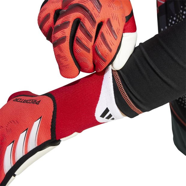 224643-adidas-predator-pro-goalkeeper-gloves-adults-1.jpg