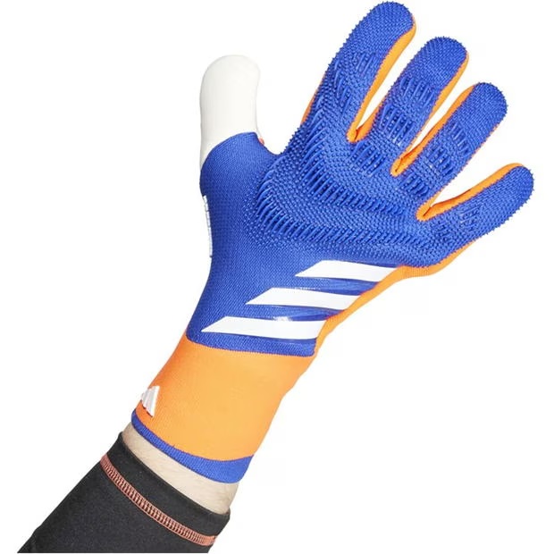 224643-adidas-predator-pro-goalkeeper-gloves-adults-1.jpg