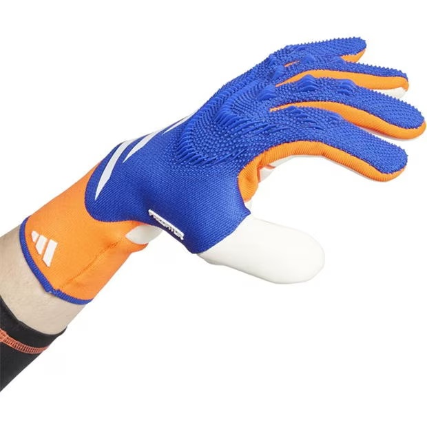 224643-adidas-predator-pro-goalkeeper-gloves-adults-1.jpg