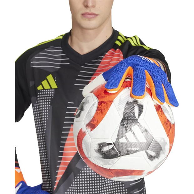 224643-adidas-predator-pro-goalkeeper-gloves-adults-1.jpg