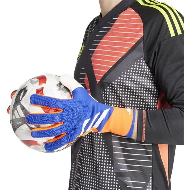 224643-adidas-predator-pro-goalkeeper-gloves-adults-1.jpg