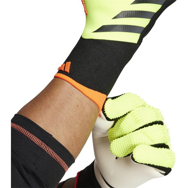 224643-adidas-predator-pro-goalkeeper-gloves-adults-1.jpg