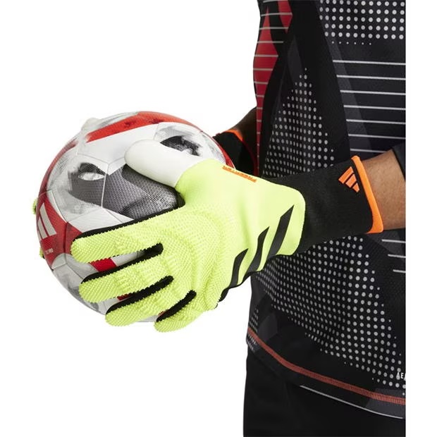 224643-adidas-predator-pro-goalkeeper-gloves-adults-1.jpg