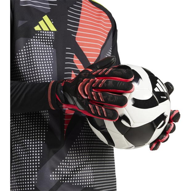224643-adidas-predator-pro-goalkeeper-gloves-adults-1.jpg