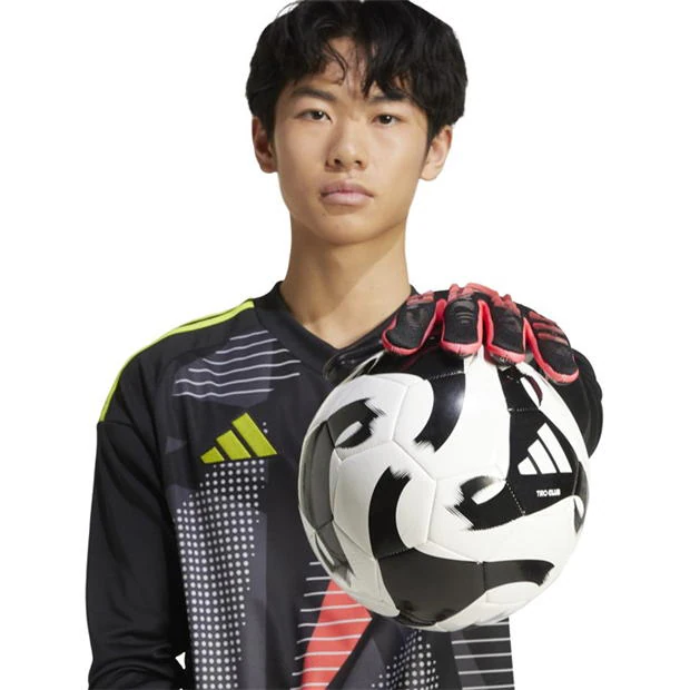 224643-adidas-predator-pro-goalkeeper-gloves-adults-1.jpg