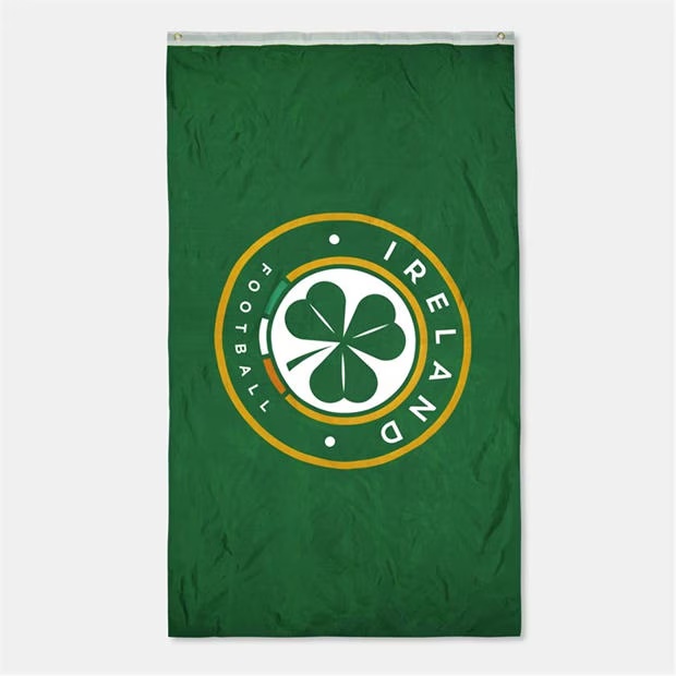 Castore Crest Flag 99
