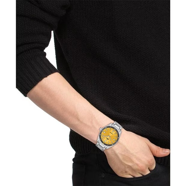233833-lacoste-lacoste-watches-mens-boston-39mm-3-hands-watch-1.jpg