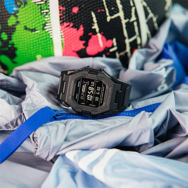 234900-g-shock-gd-b500-watch-1.jpg