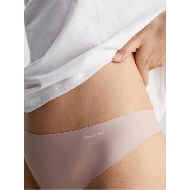 237621-calvin-klein-thong-1.webp